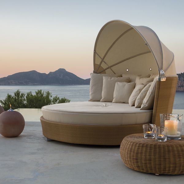 outdoor daybeds