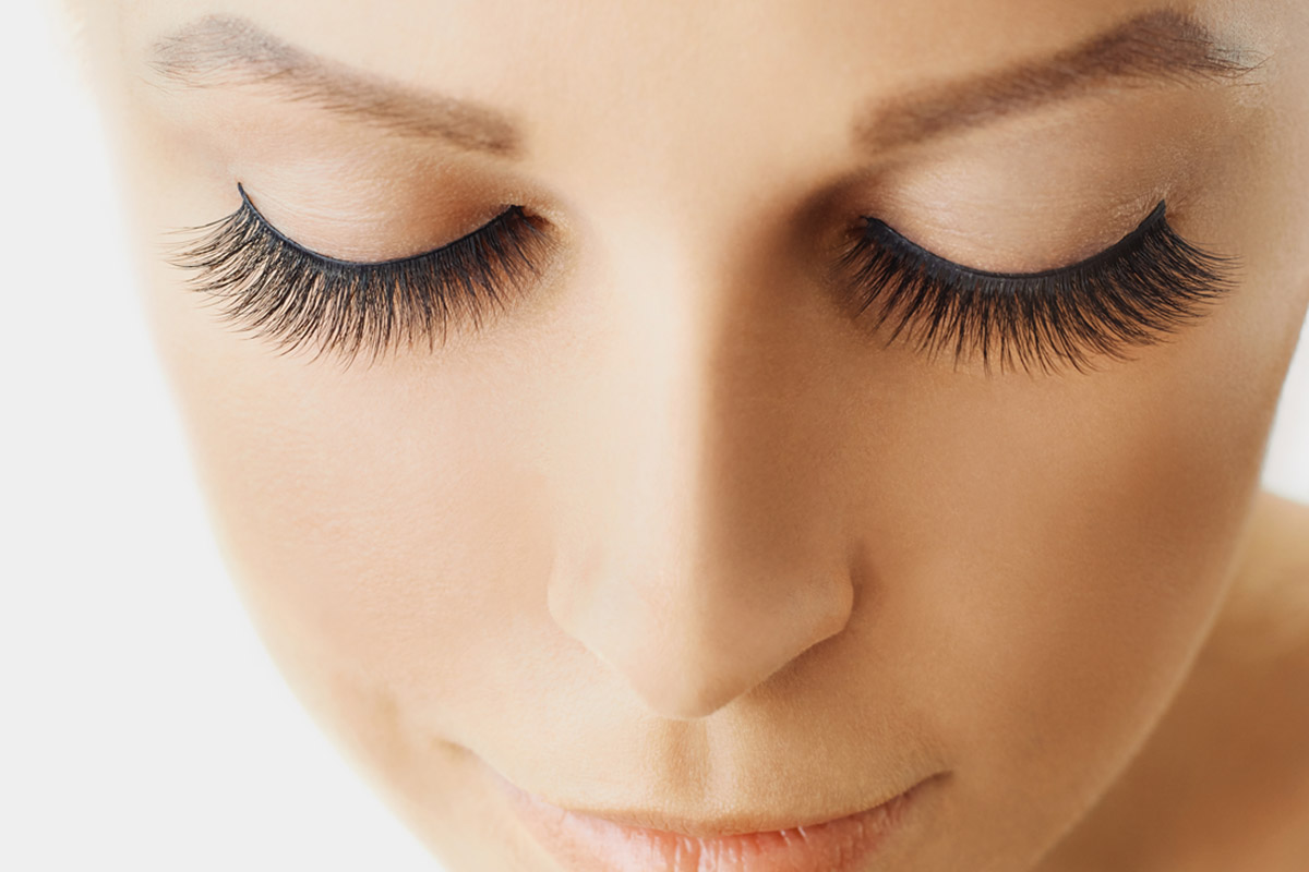 Nursing Your Lashes While Keeping Them Natural
